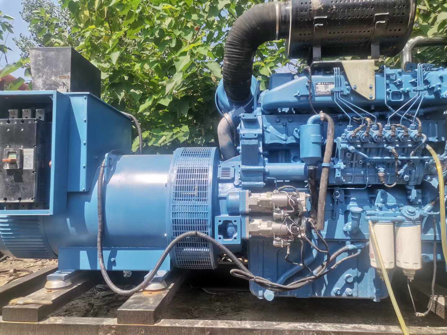 古城详细说明降低 800kW 柴油发电机输出电流波动的方法